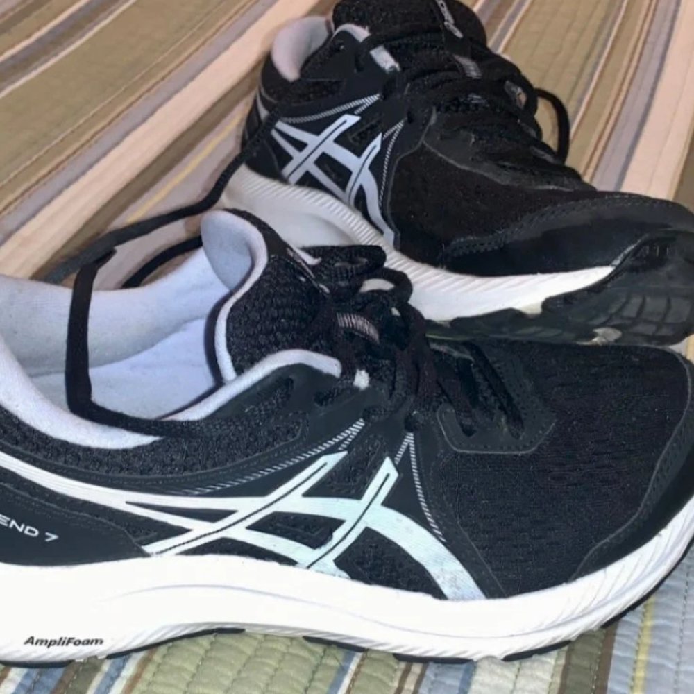 Asics Gel-Contend Running Shoes